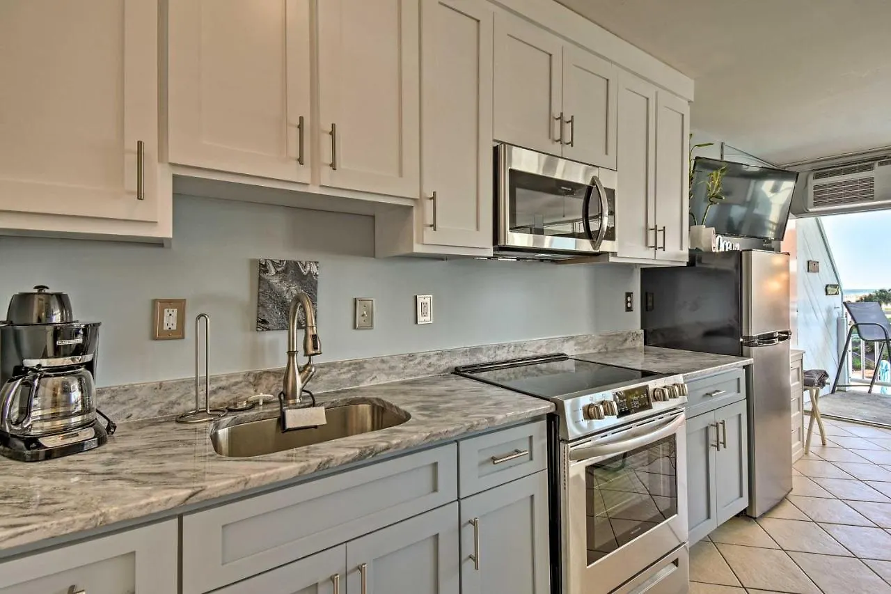 Oceanfront Resort Studio On Virginia Beach! United States