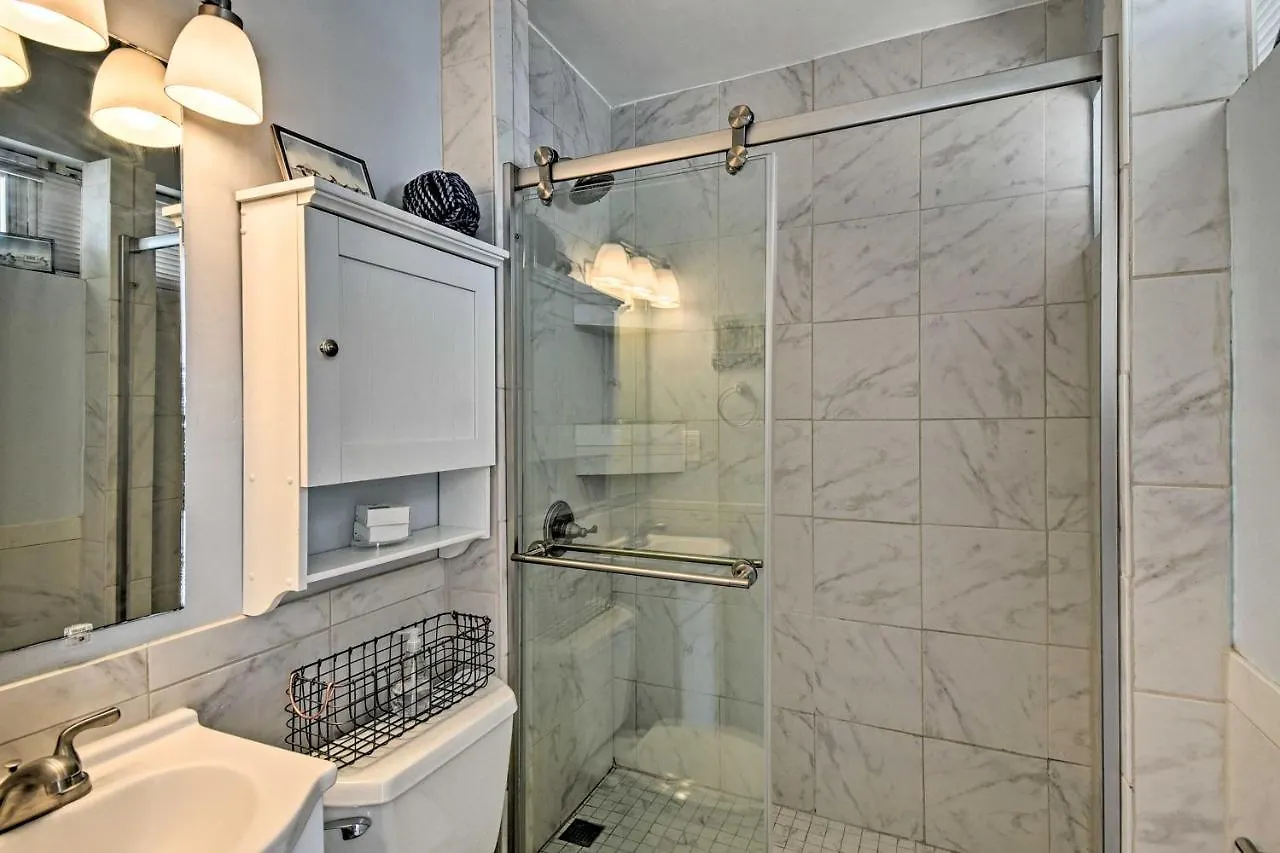 Oceanfront Resort Studio On Virginia Beach!