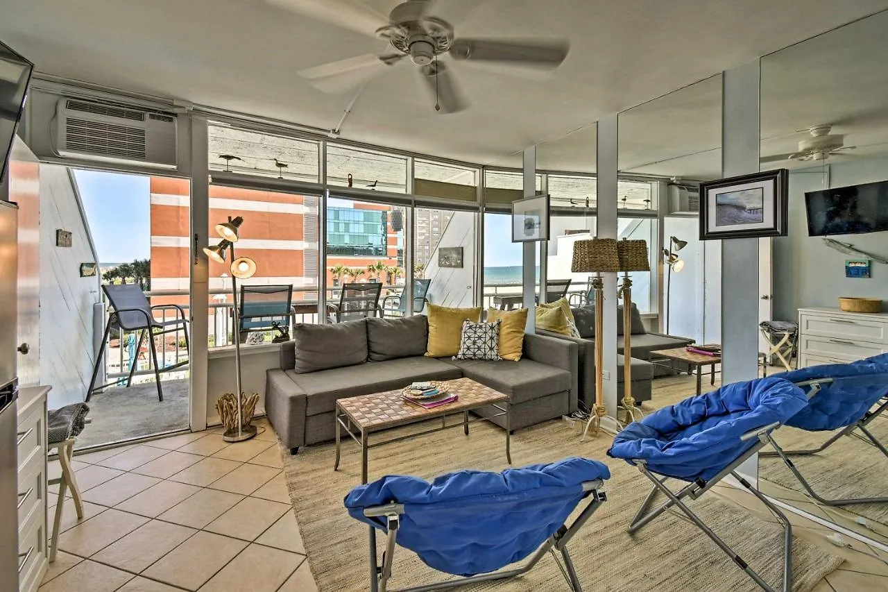 Apartment Oceanfront Resort Studio On Virginia Beach!