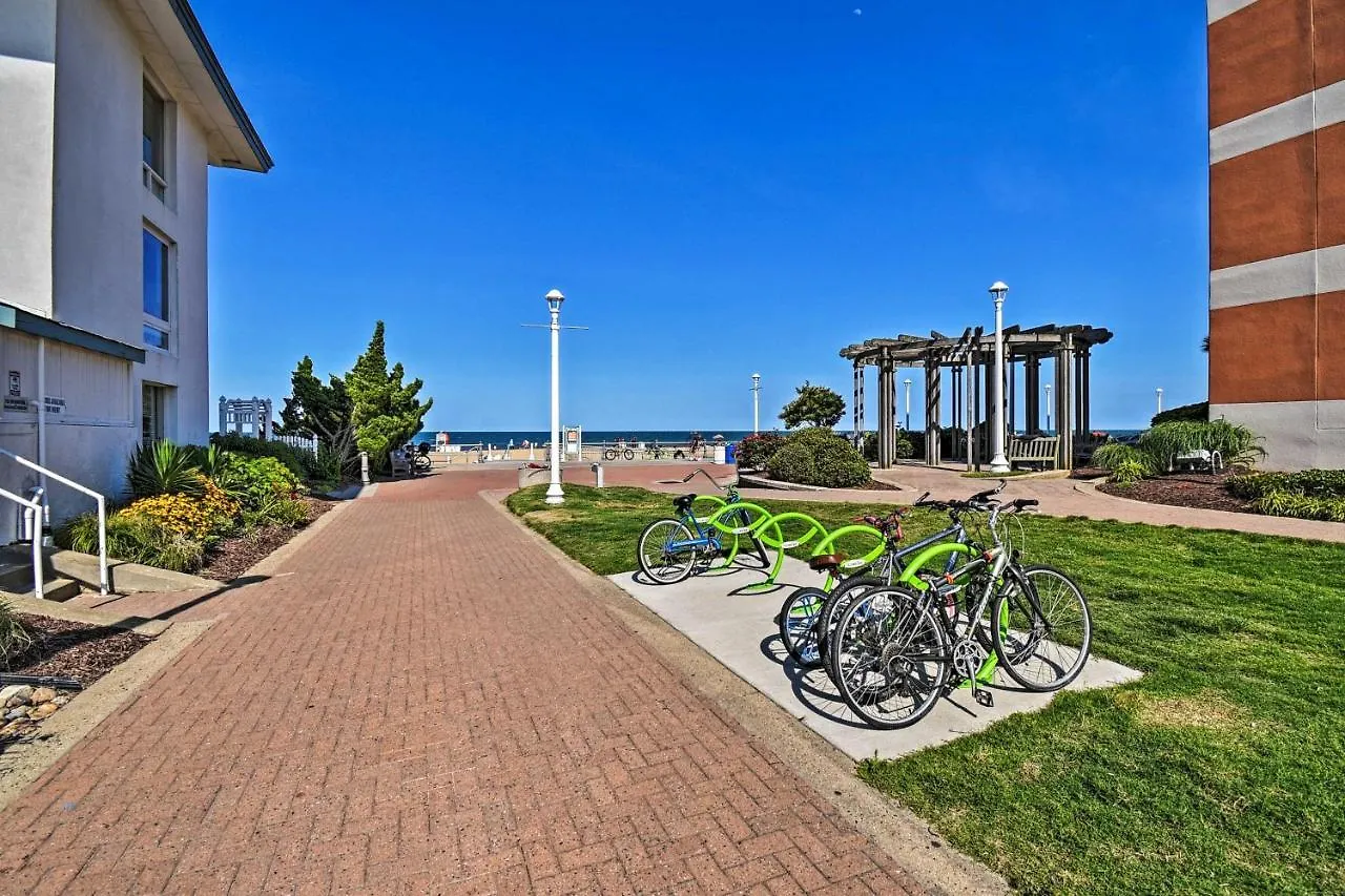 Apartment Oceanfront Resort Studio On Virginia Beach!